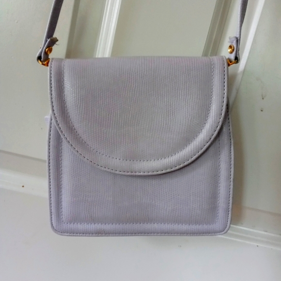 Handbags - NWOT Lavender/periwinkle Cross Body Purse